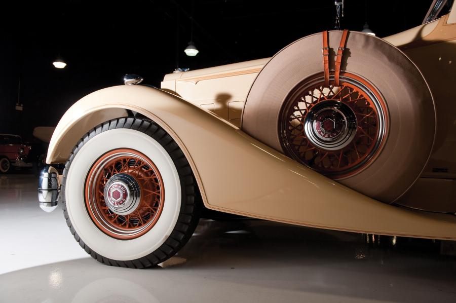  Packard Twelve Convertible Sedan 1934 года  (фото 14 из 44)